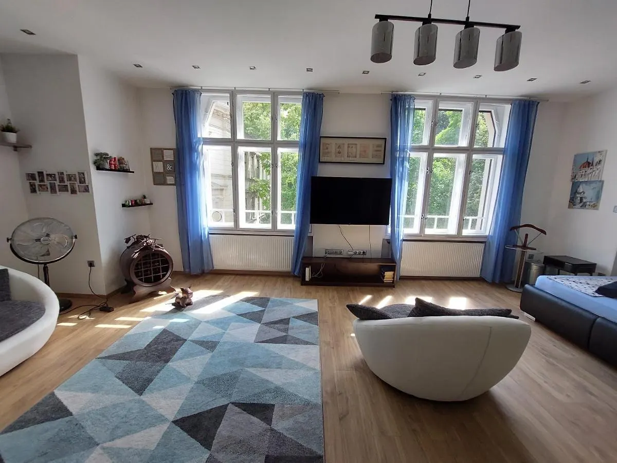 Sunny Studio At The Castle Budapest Appartement