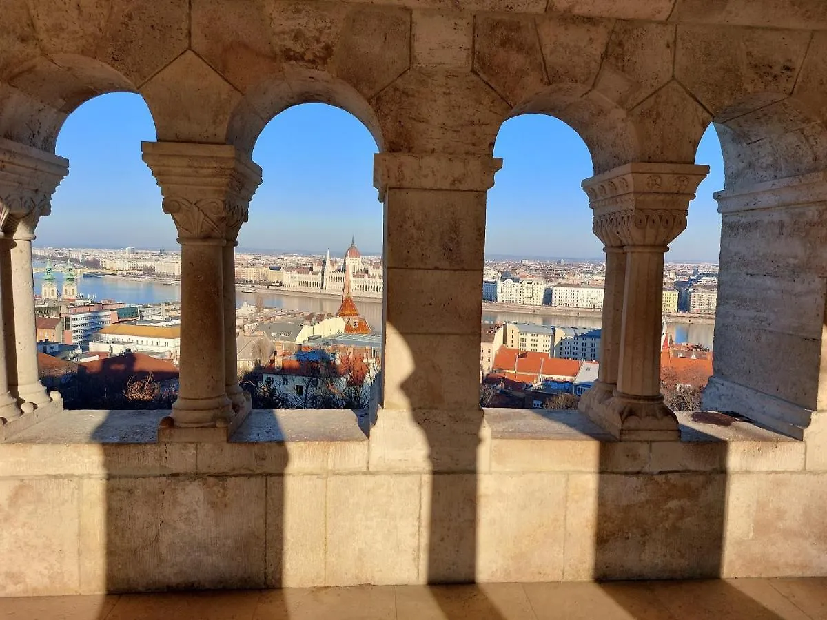 Sunny Studio At The Castle Budapest 0*,